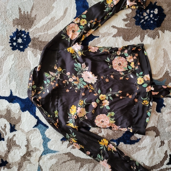 Lauren Conrad Button down blouse - Picture 5 of 6